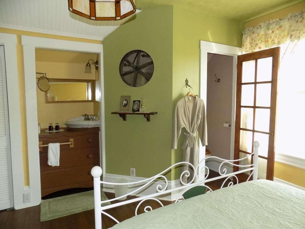 A L'Ancestrale B&B Magog Bilik gambar